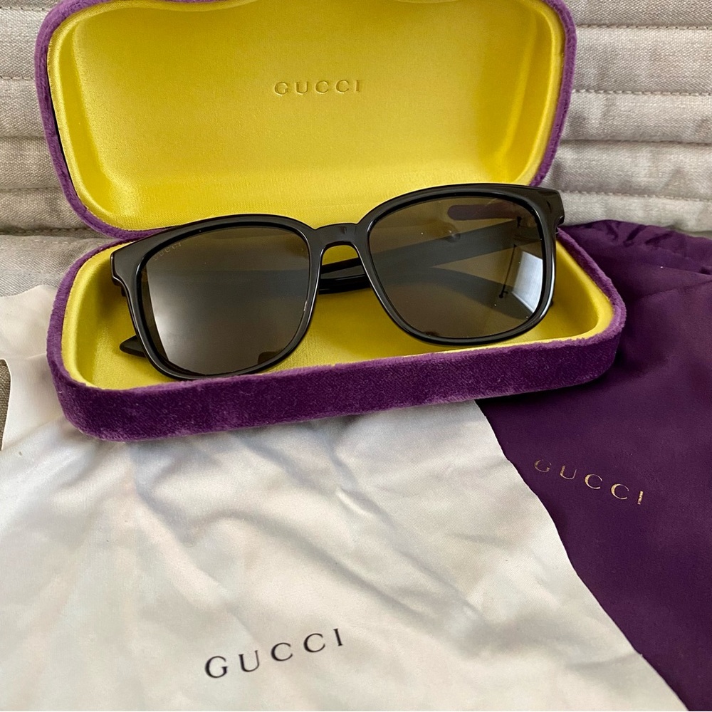 Gucci Authentic, NWOT sunglasses